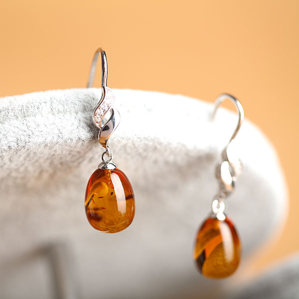 红叶珀素石耳饰