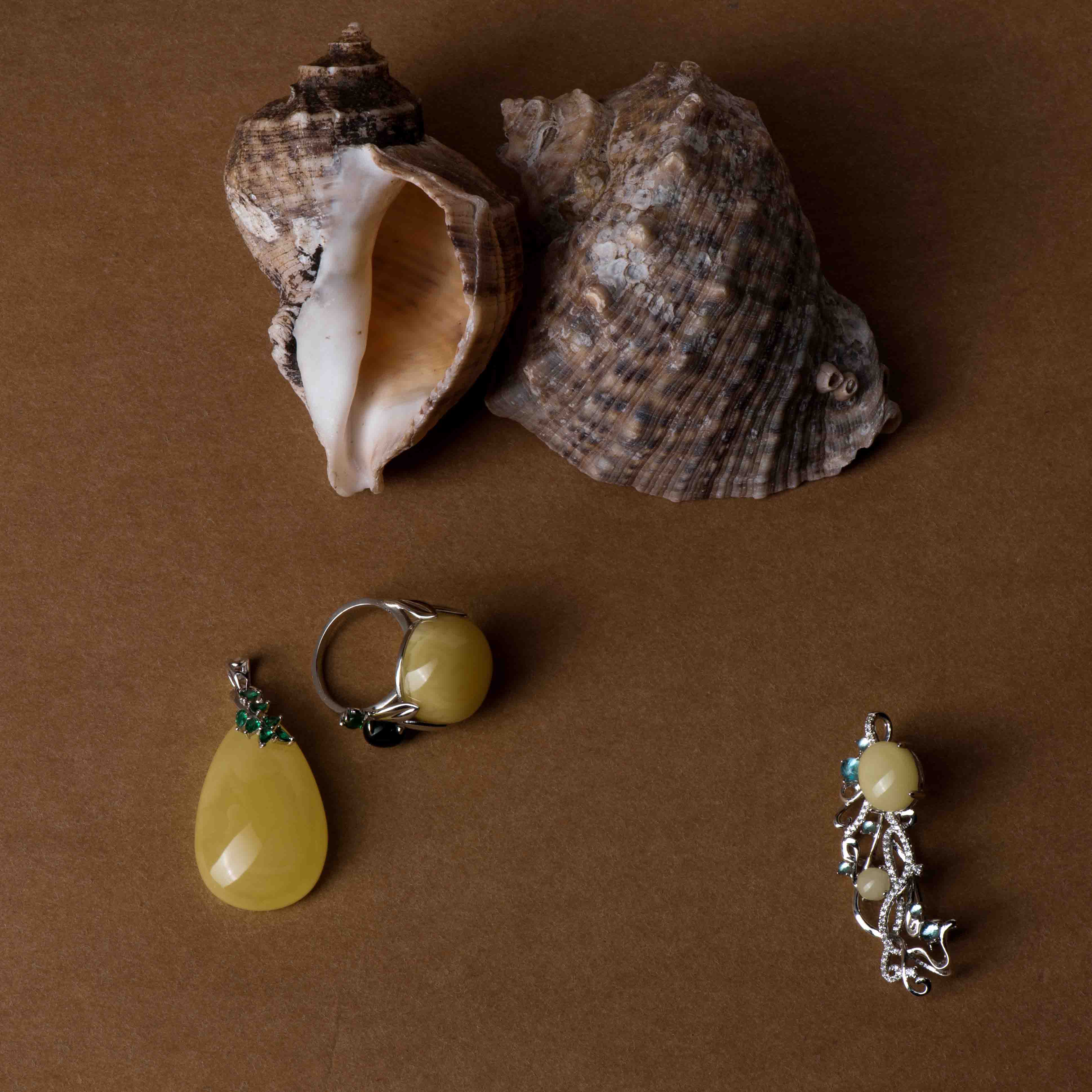 爱琴海系列-银镶蜜蜡戒指